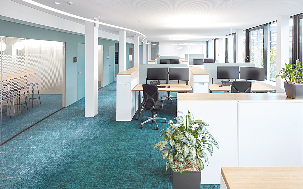 Backoffice mit Aarelauf und Besprechungsboxen
